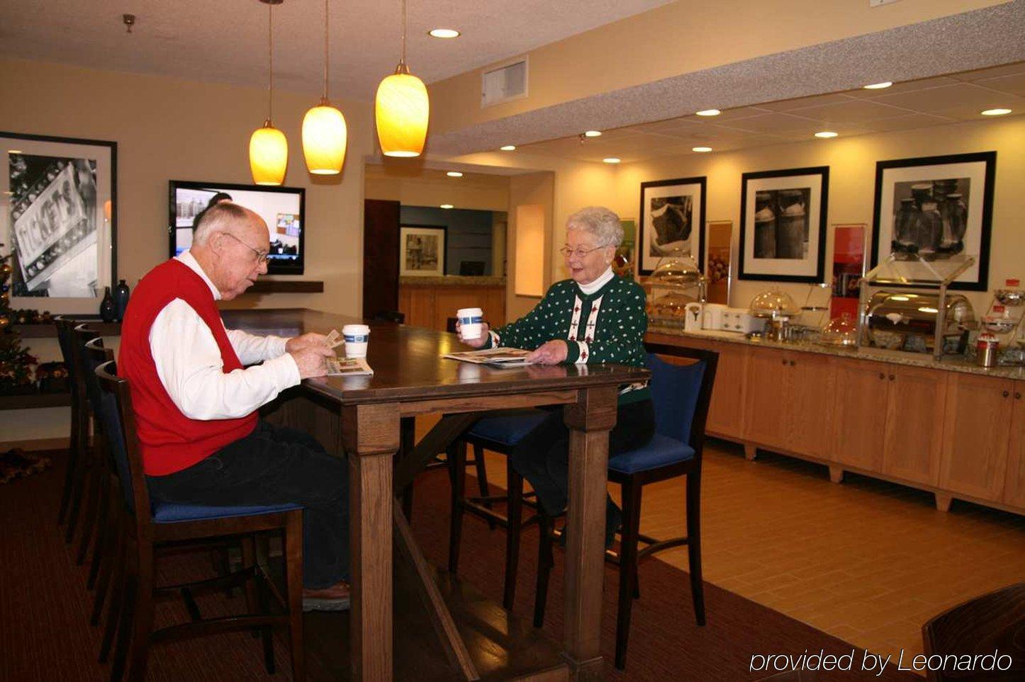 Baymont By Wyndham City/quail Springs Hotel 3*